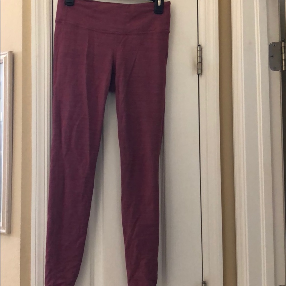 woman’s leggings/ never worn/ athleta
